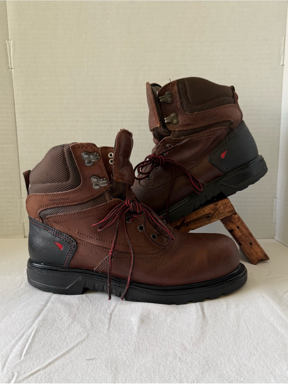 Redwings Women's 6-inch Waterproof Safety Toe Boots Size 10 Slip Resistant Brown